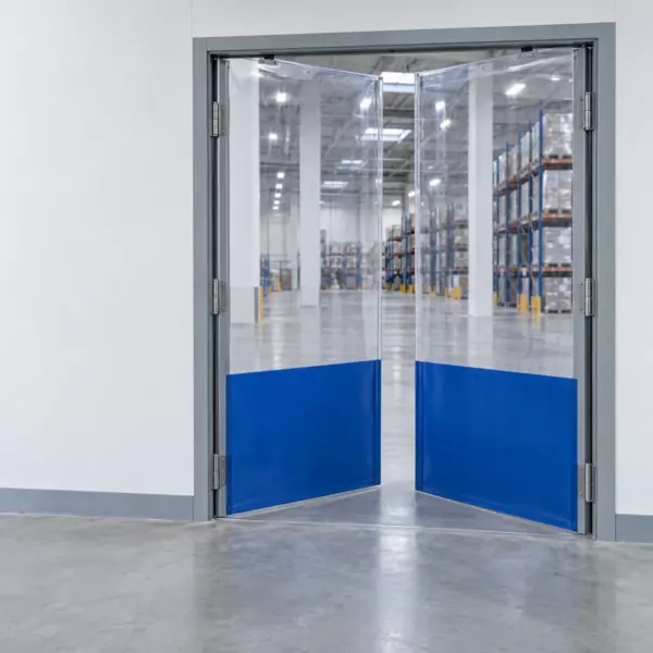 Маятниковая распашная двустворчатая эластичная дверь из ПВХ 270*240